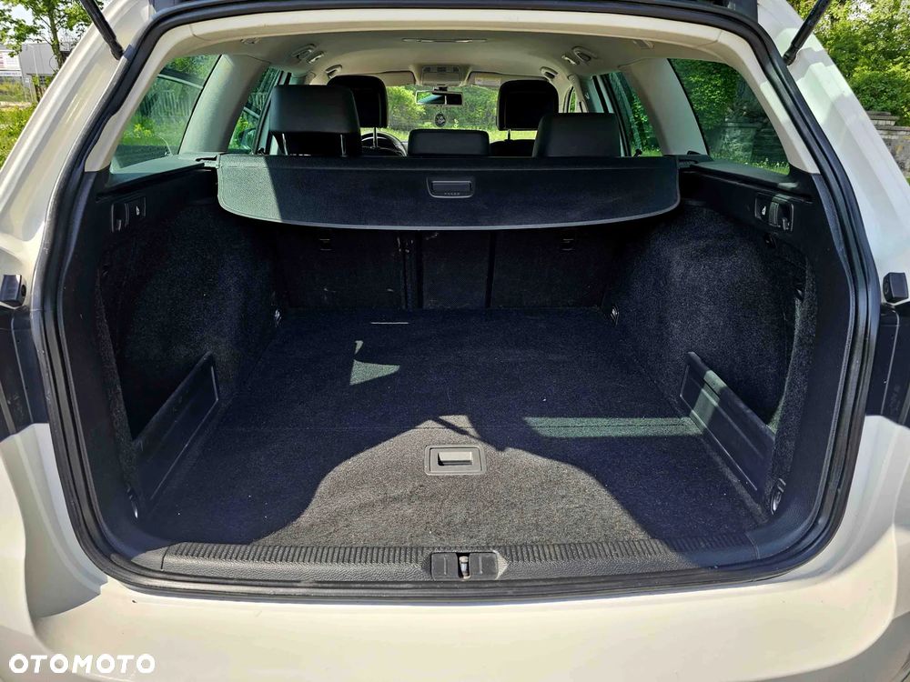 Volkswagen Passat Variant 2.0 TDI 4Motion DSG BlueMotion Tech R-Line - 14