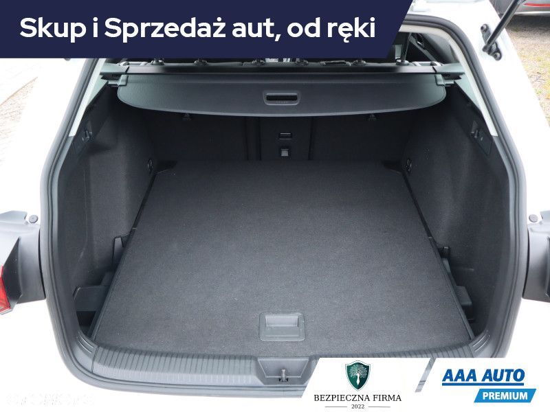 Volkswagen Golf Variant - 15