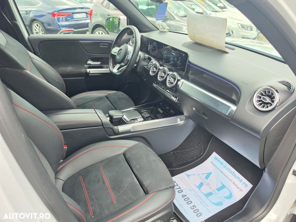 Mercedes-Benz GLB - 12