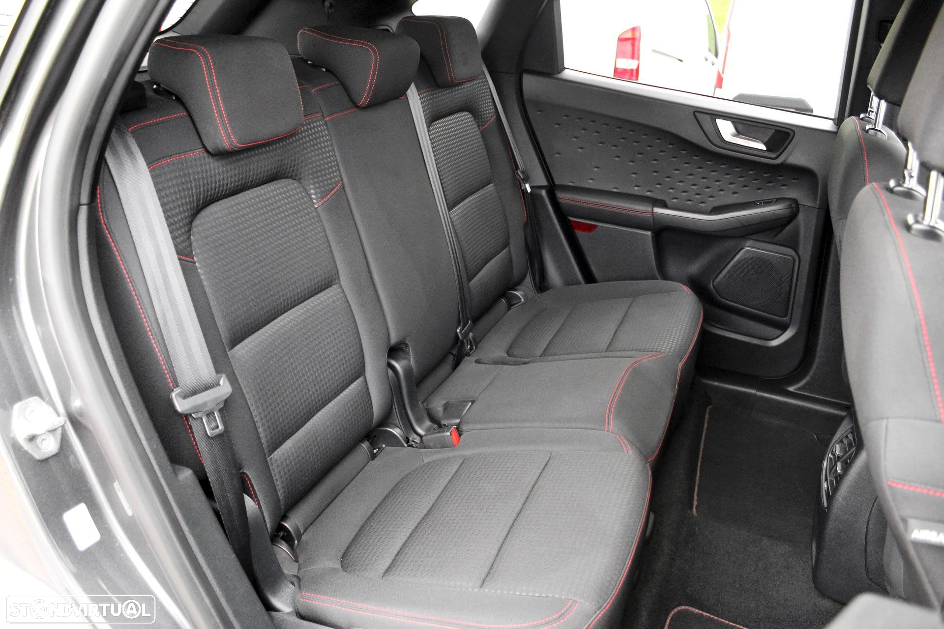 Ford Kuga 2.5 FHEV ST-Line - 17