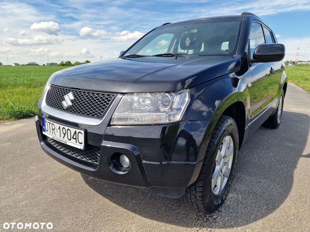 Suzuki Grand Vitara 2.0 - 18