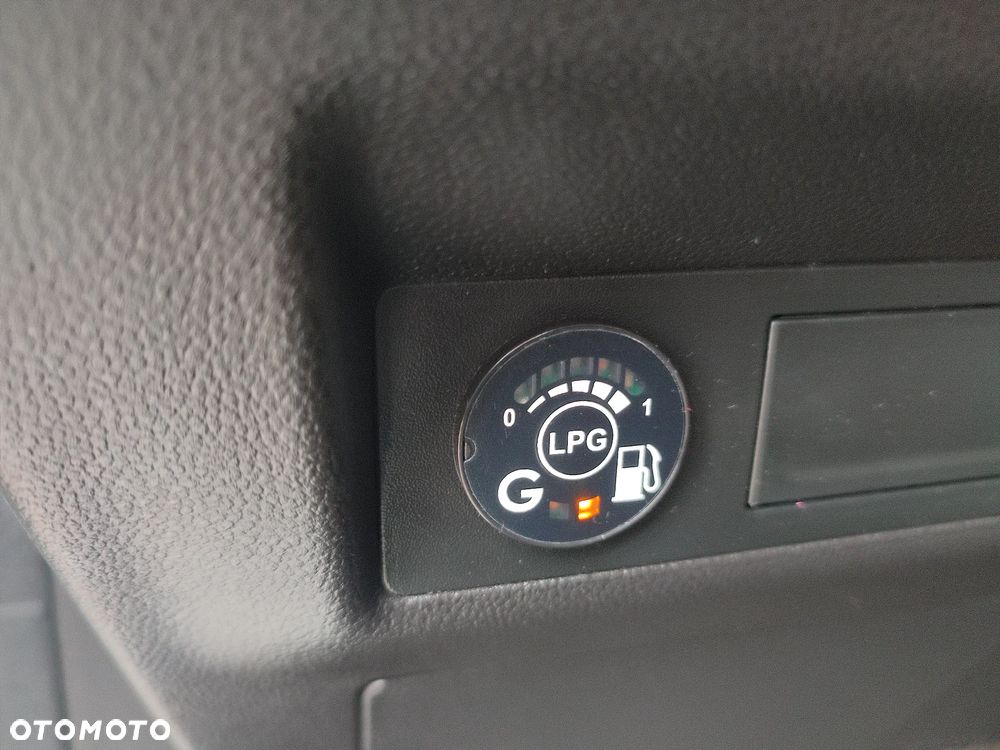 Renault Captur TCe 100 BUSINESS EDITION - 17