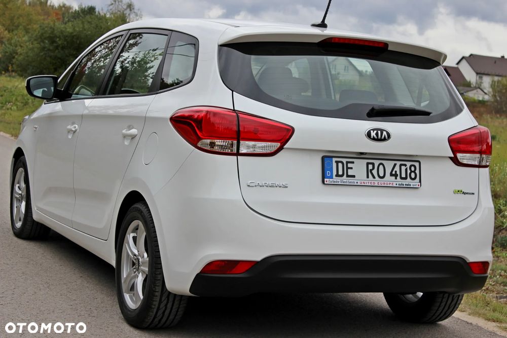 Kia Carens 2013 photo 5