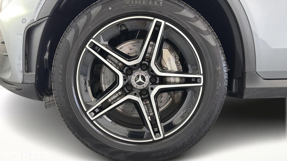 Mercedes-Benz GLC 300 e 4-Matic - 21