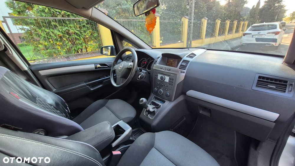 Opel Zafira 2.2 Elegance - 8