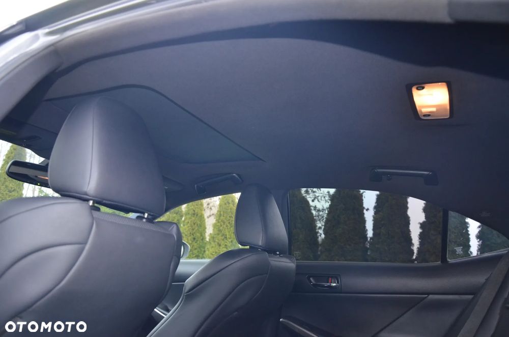 Lexus IS 250 F Sport - 28