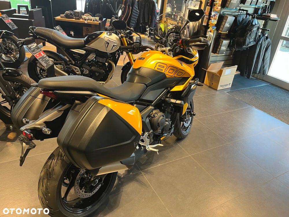 Triumph Tiger - 9