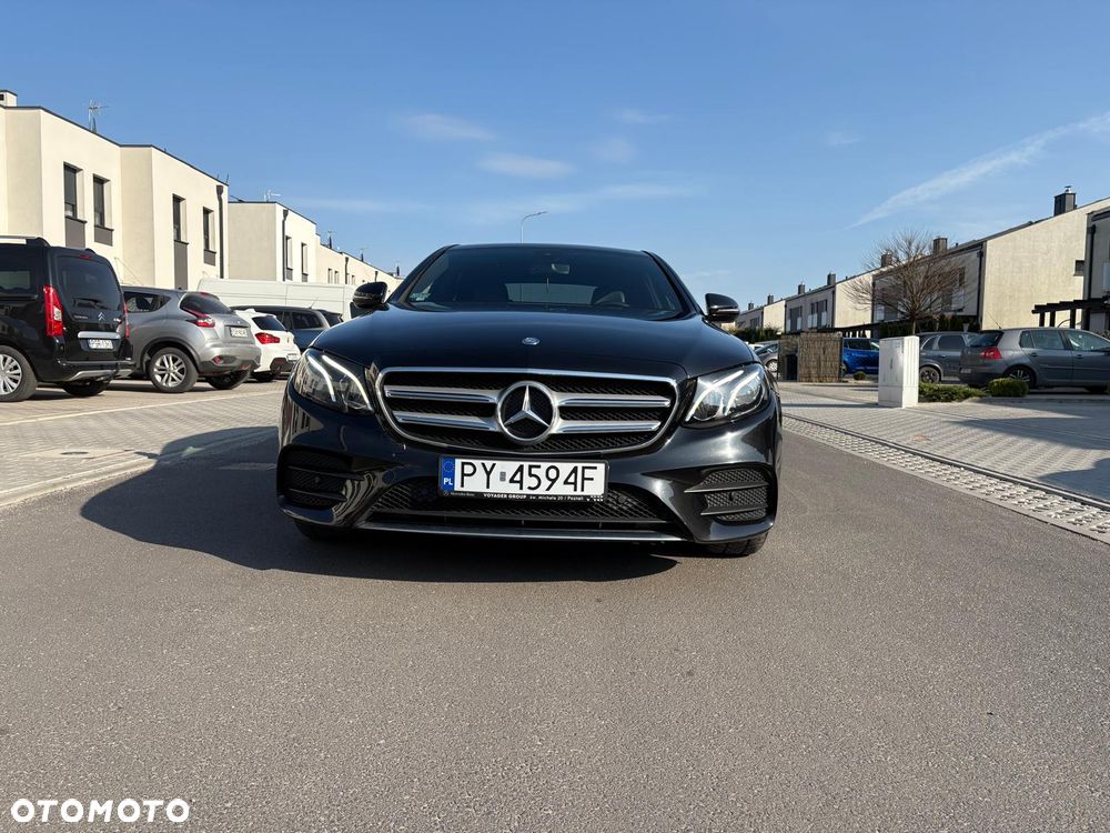 Mercedes-Benz Klasa E 200 4-Matic 9G-TRONIC - 2