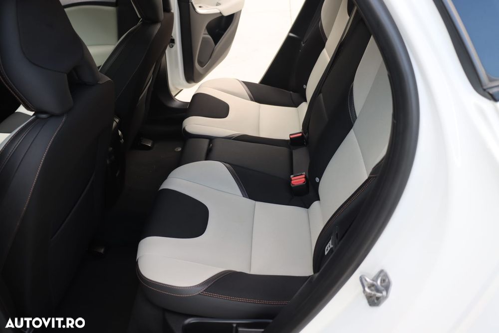 Volvo V40 - 12