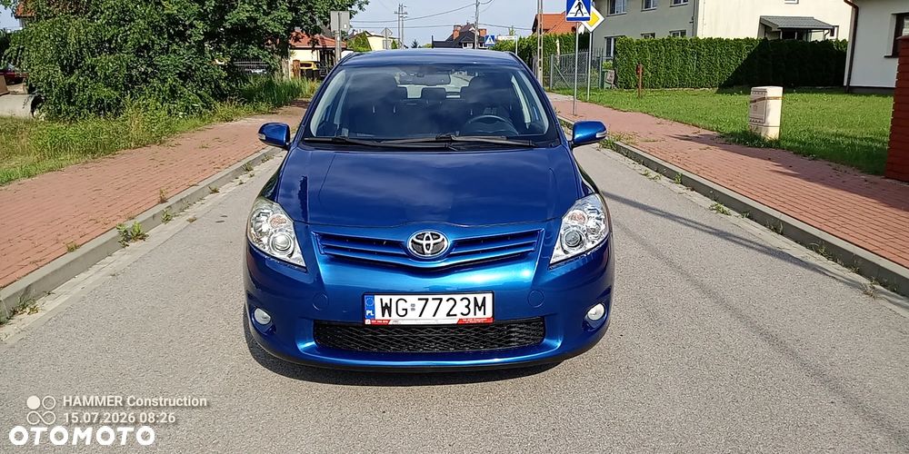 Toyota Auris 1.8 Premium - 9