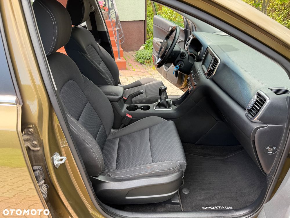 Kia Sportage 1.6 GDI 2WD DREAM-TEAM EDITION - 25