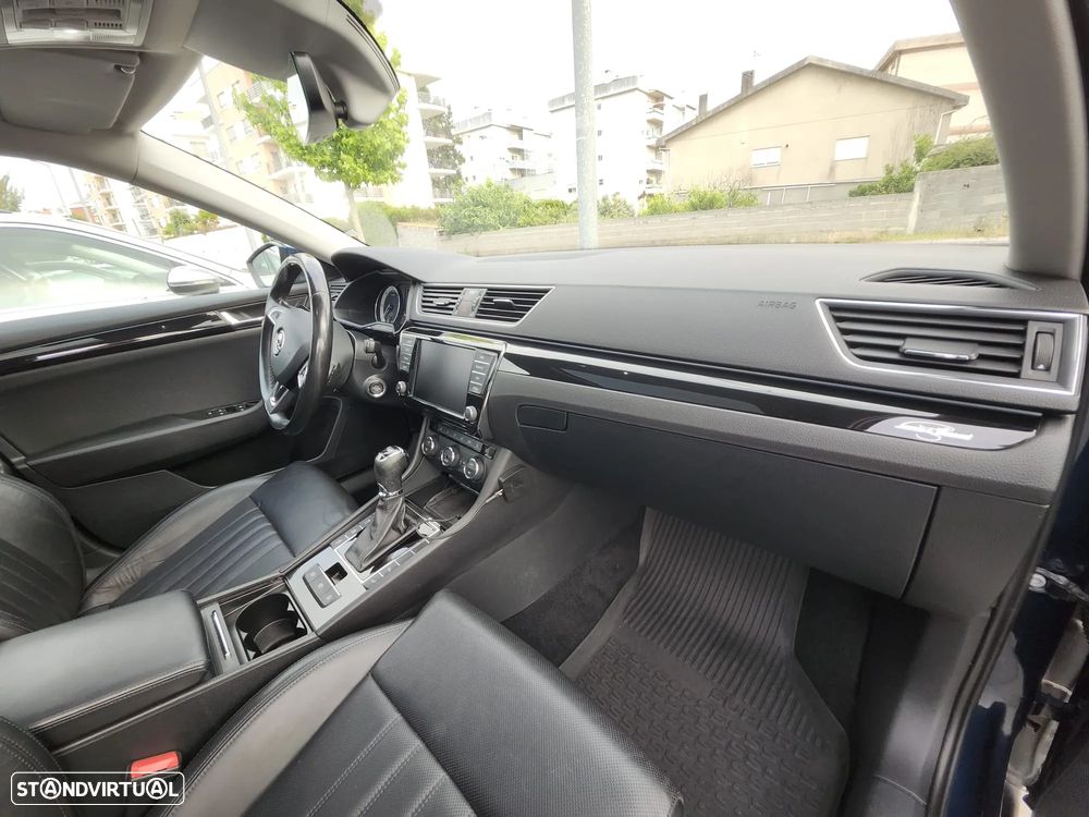 Skoda Superb Break 2.0 TDI Laurin&Klement DSG - 11