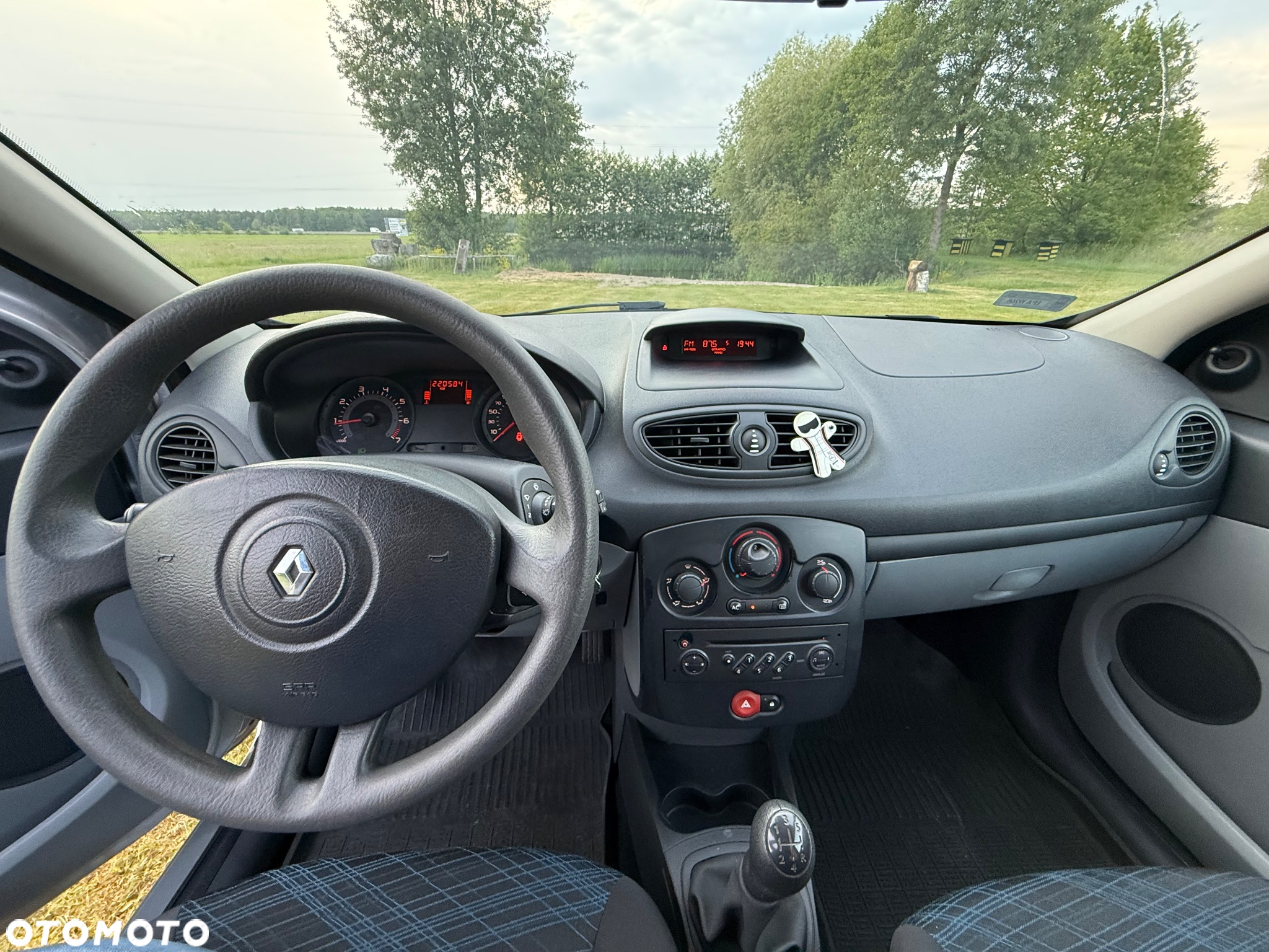 Renault Clio 1.2 16V Authentique - 15