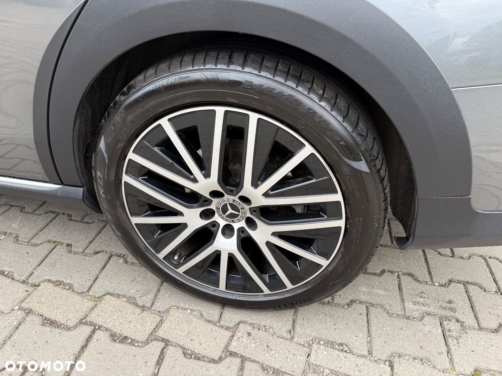 Mercedes-Benz Klasa E 220 d 4-Matic All-Terrain - 29
