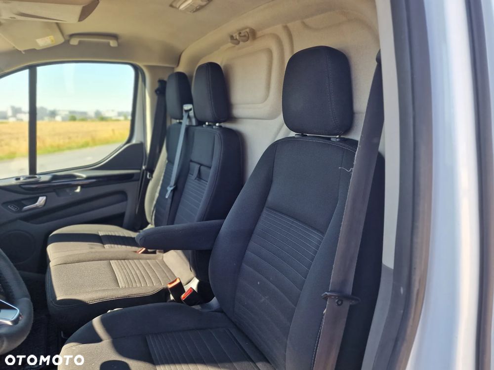 Ford Transit Custom Limited - 18