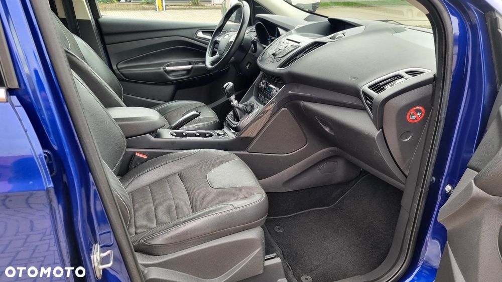 Ford Kuga 2.0 TDCi 2x4 Titanium - 14