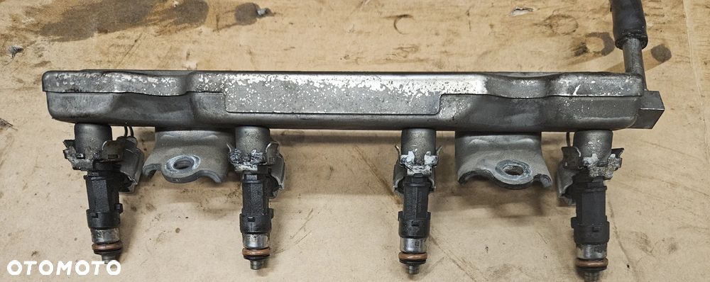 Nissan Note E11 1.4 16V wtryskiwacz listwa wtryskowa 16600-AX20B CR14 - 1