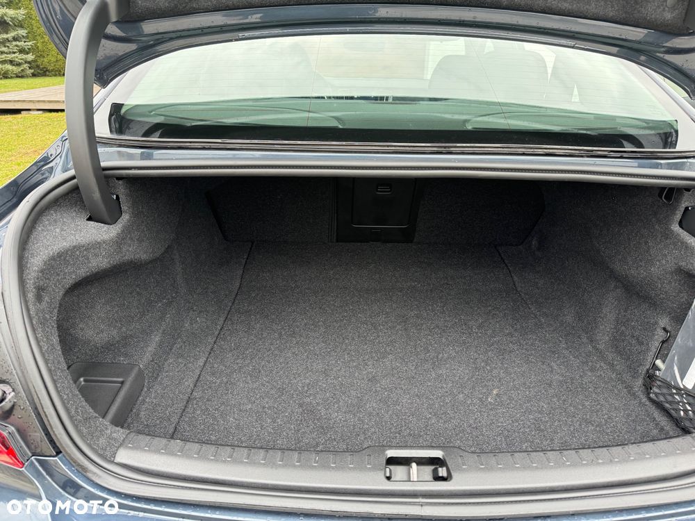 Volvo S60 T8 Recharge AWD Ultimate Dark - 12