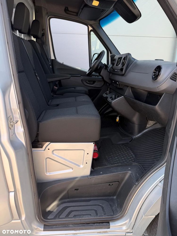 Mercedes-Benz Sprinter 519 3.0 CDI V6 Kontener Salon Polska I właściciel Automat - 12