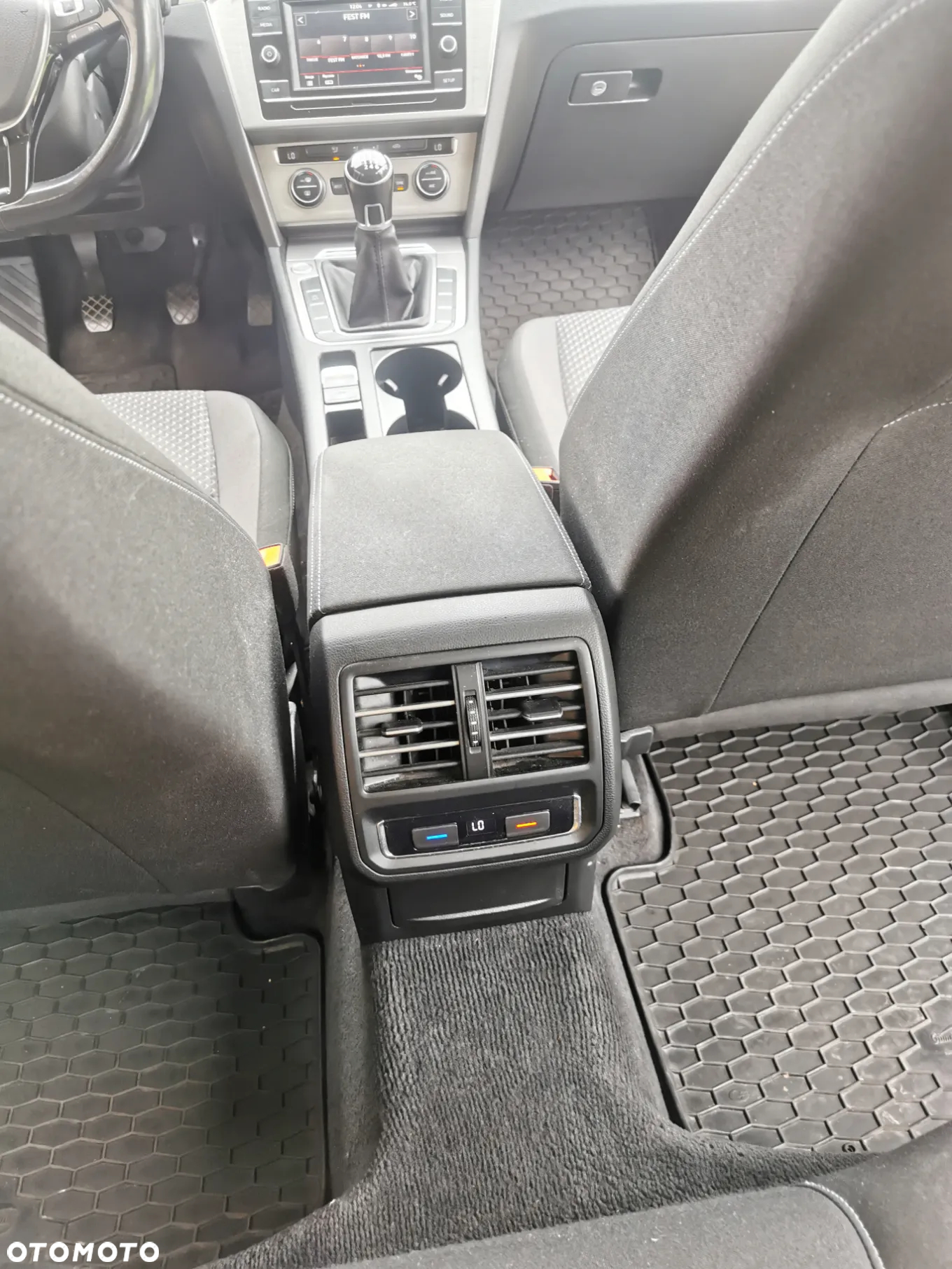 Volkswagen Passat 1.4 TSI BMT Comfortline - 15