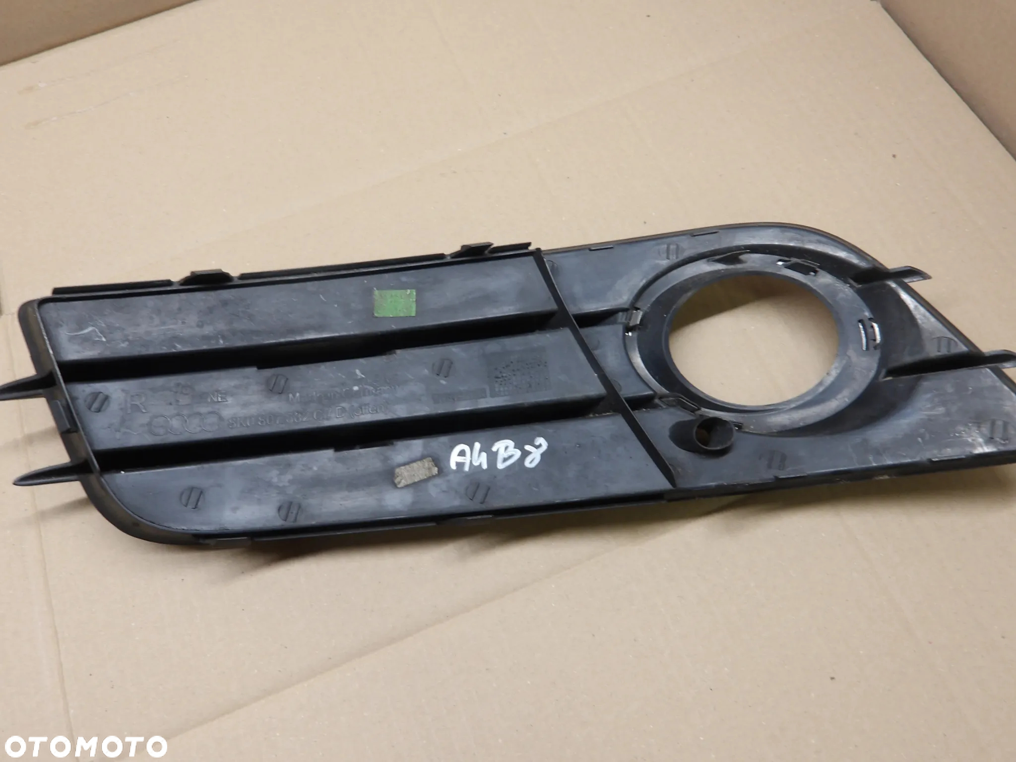 AUDI A4 B8 KOMBI 08-12 3.0TDI KRATKA ZDERZAKA PRZÓD 8K0807682C - 2