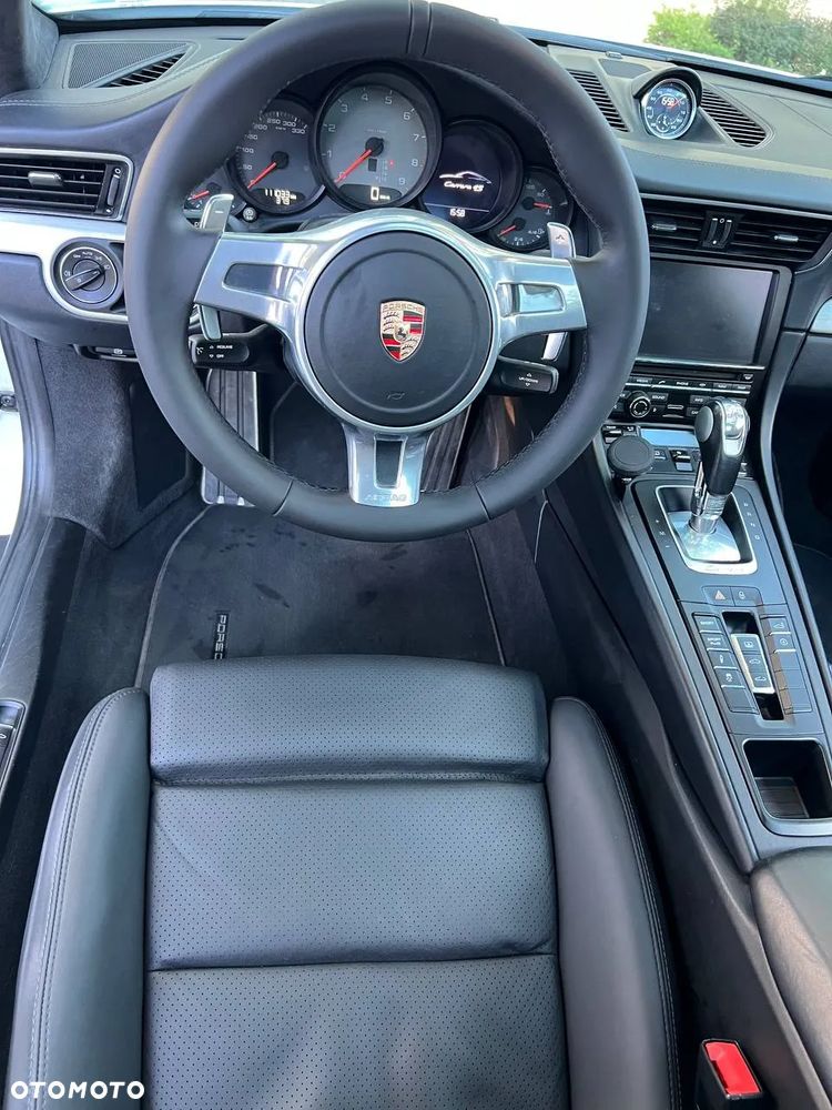 Porsche 911 Carrera 4S PDK - 19