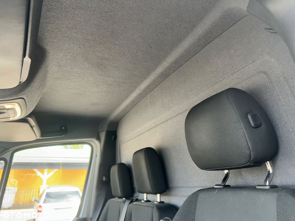 Mercedes-Benz Sprinter - 18
