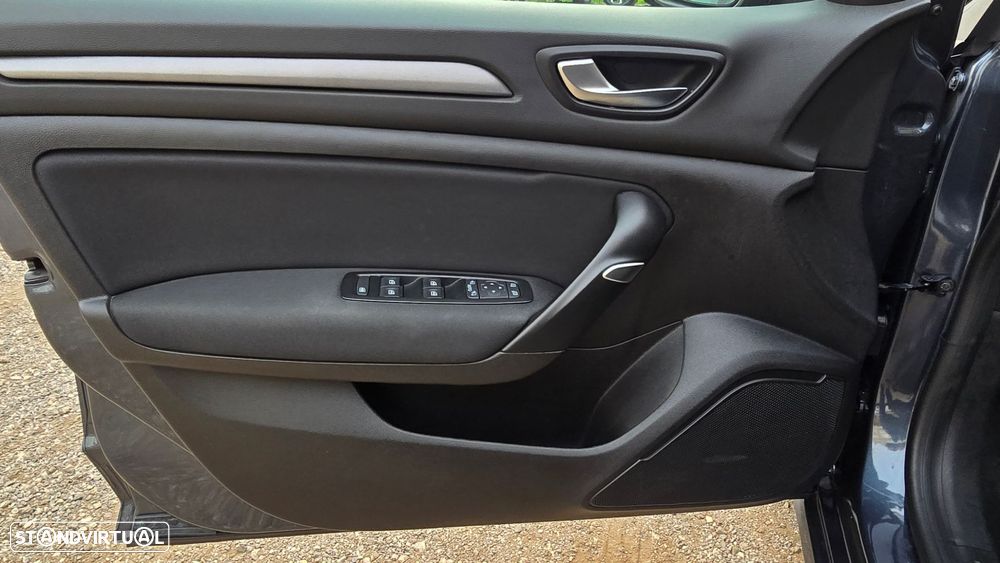 Renault Mégane 1.5 Blue dCi Intens - 7