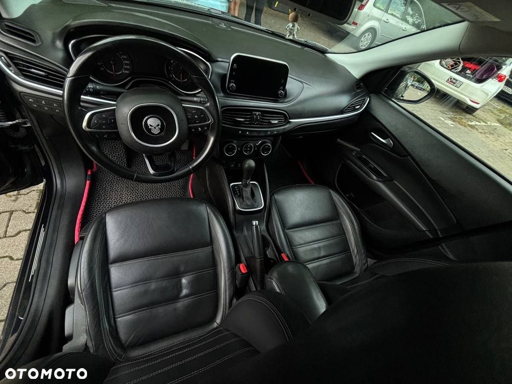Fiat Tipo 1.6 MultiJet DCT Lounge - 25