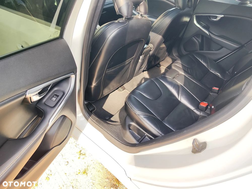 Volvo V40 D2 R-Design Summum - 12