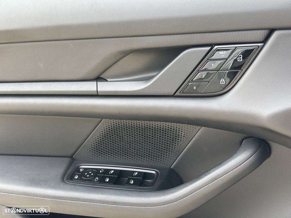 Porsche Taycan Standard - 19