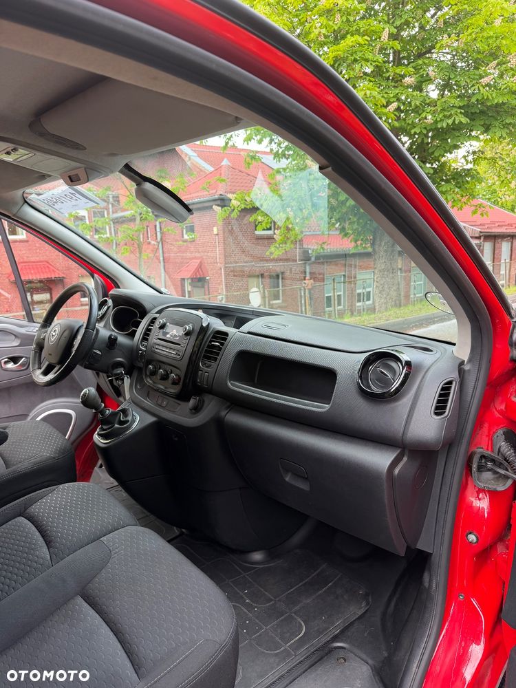 Opel Vivaro - 11