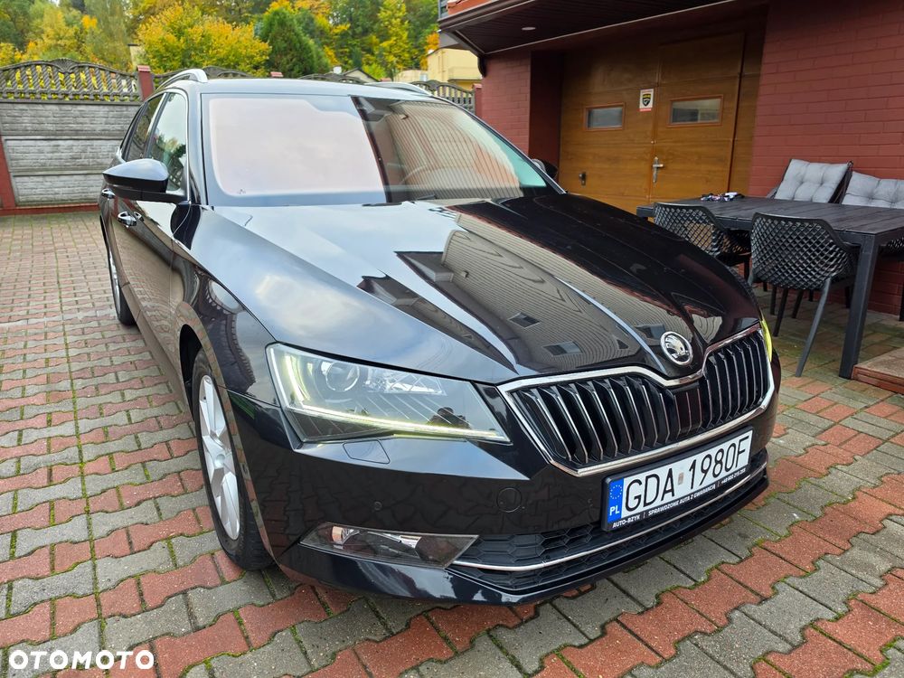 Skoda Superb 2.0 TDI DSG Premium Edition - 2