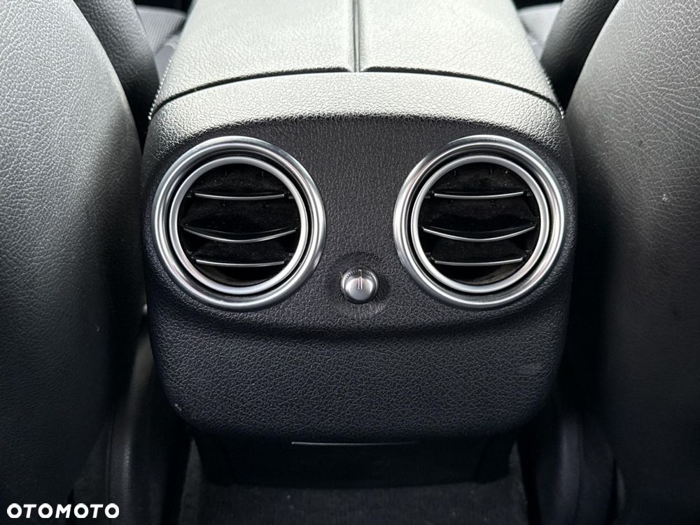 Mercedes-Benz Klasa E - 17