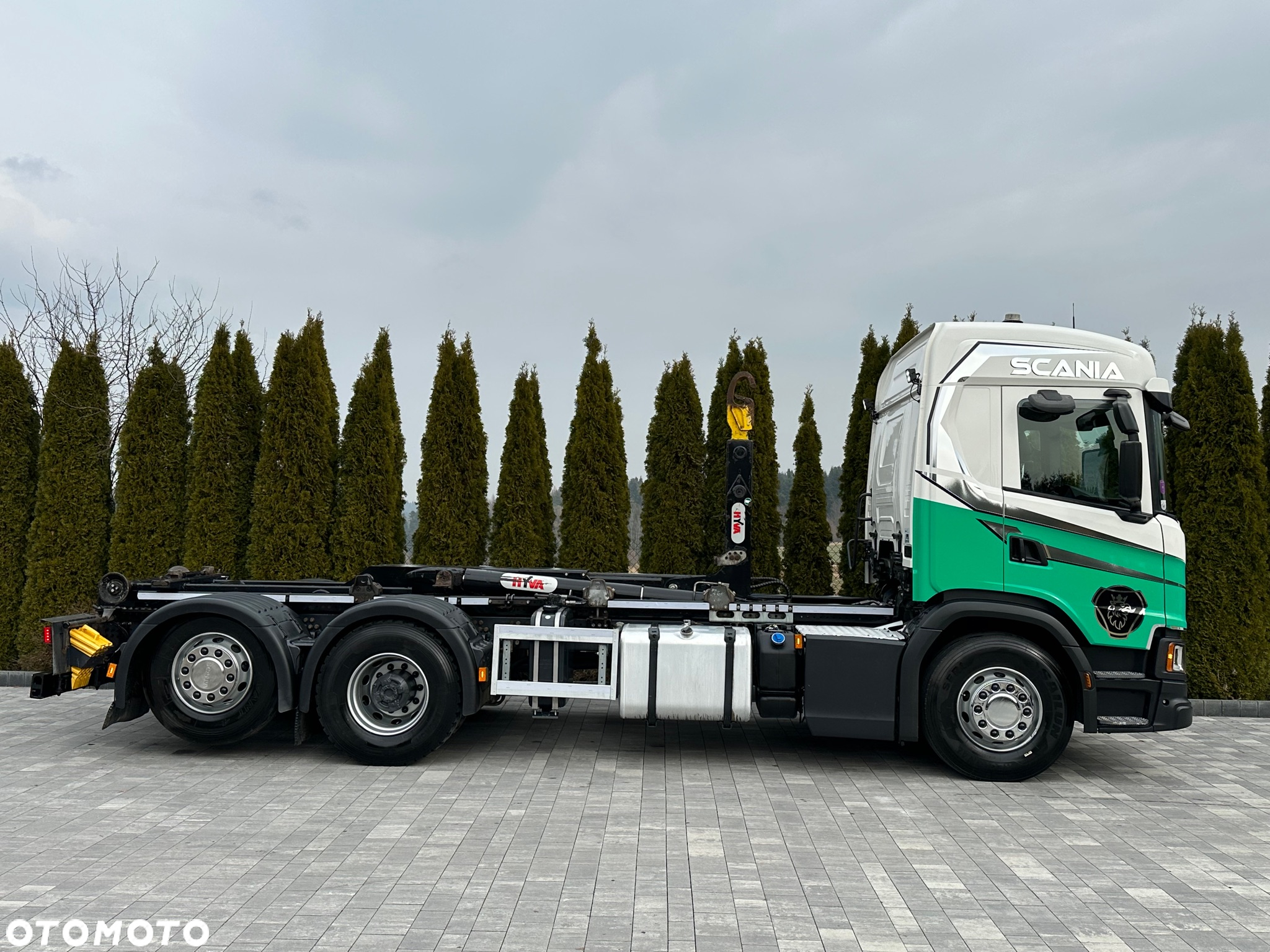 Scania / G450 / 6X2 / HAKOWIEC / HYVA 22.60.SK  / Oś-SKRĘTNA-PODNOSZONA / - 18