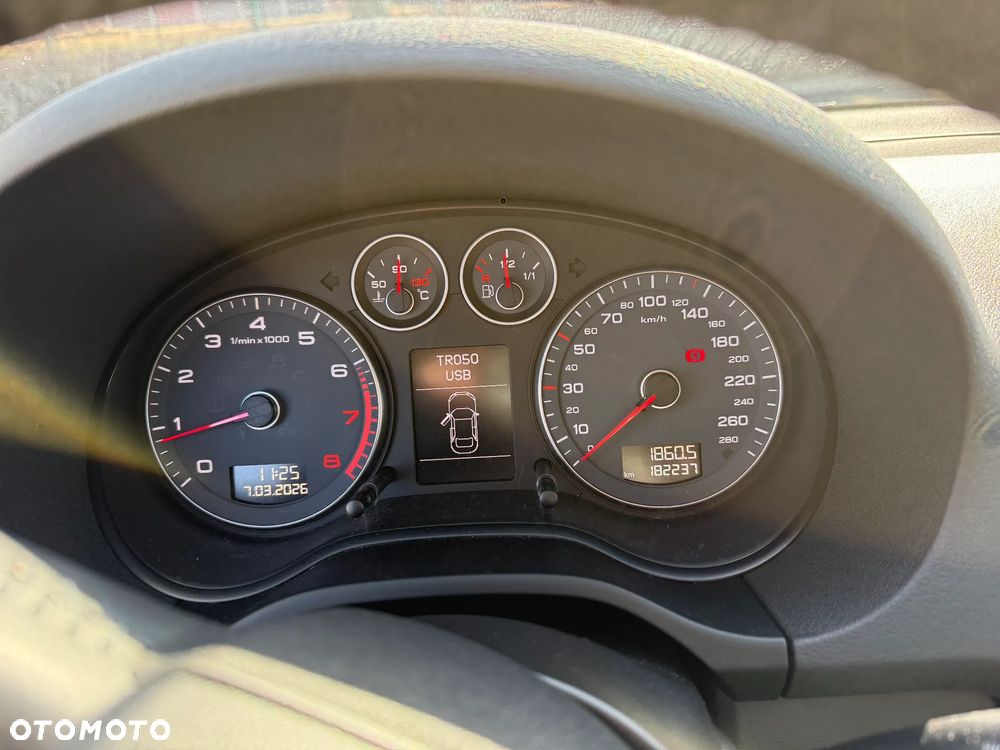 Audi A3 Sportback 1.8 TFSI Ambition - 9