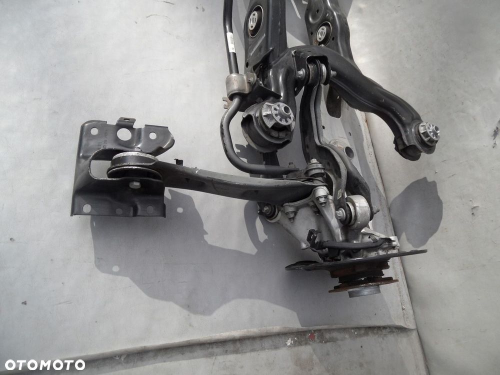 OŚ TYLNA BELKA TYŁ SANKI ZAWIESZENIE ZWROTNICA WAHACZ MERCEDES GLB W247 247 - 2