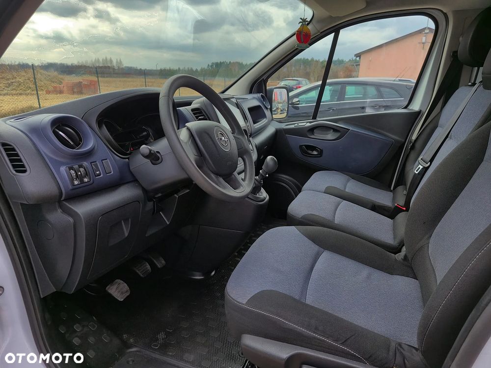 Opel Vivaro - 22