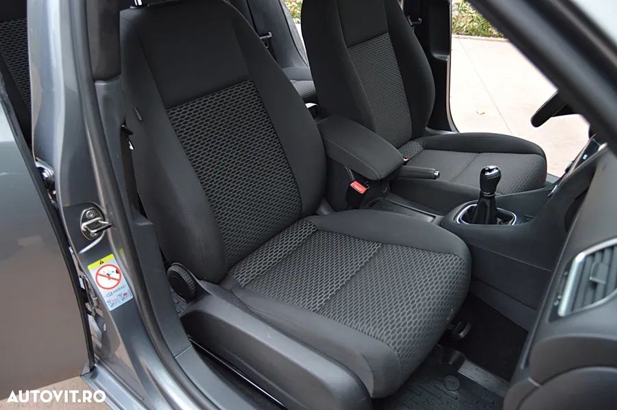 Volkswagen Golf 1.6 TDI (BlueMotion Technology) Comfortline - 22