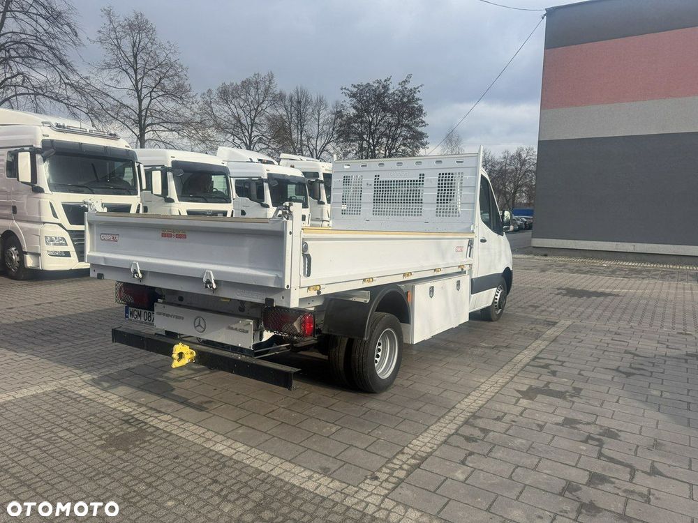 Mercedes-Benz Sprinter - 5
