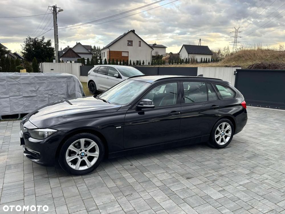 BMW Seria 3 318d DPF Touring Edition Sport - 13