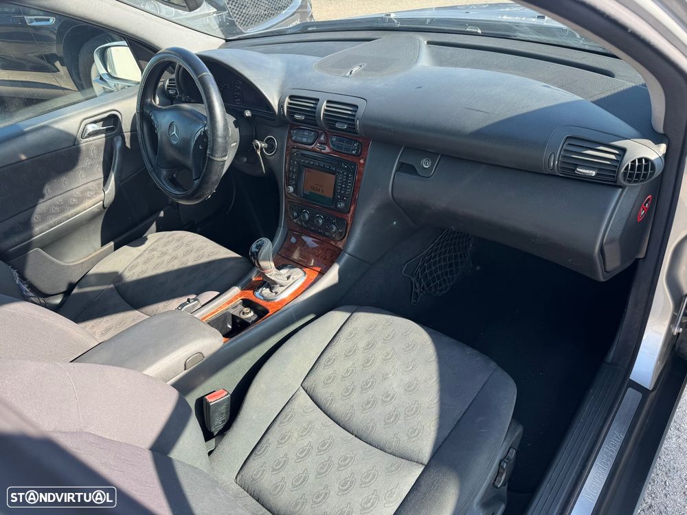 Mercedes-Benz C 220 - 26