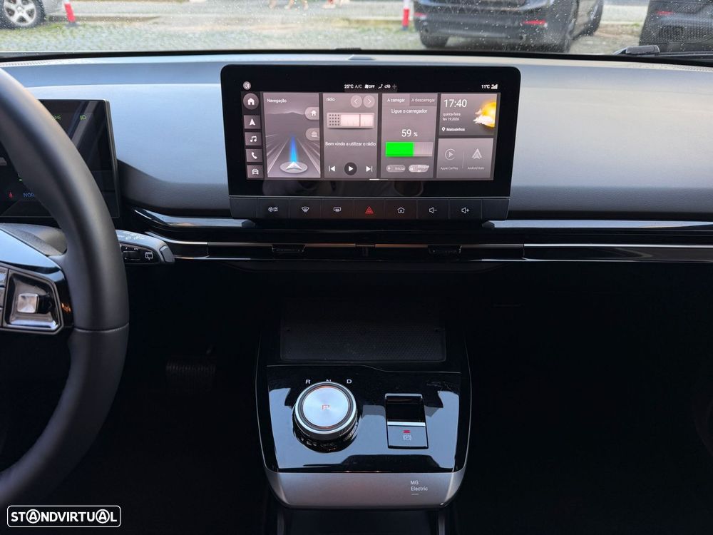 MG MG4 64 kWh Luxury - 17