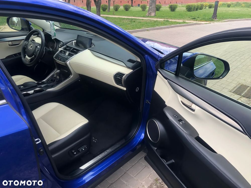 Lexus NX 200t AWD - 14