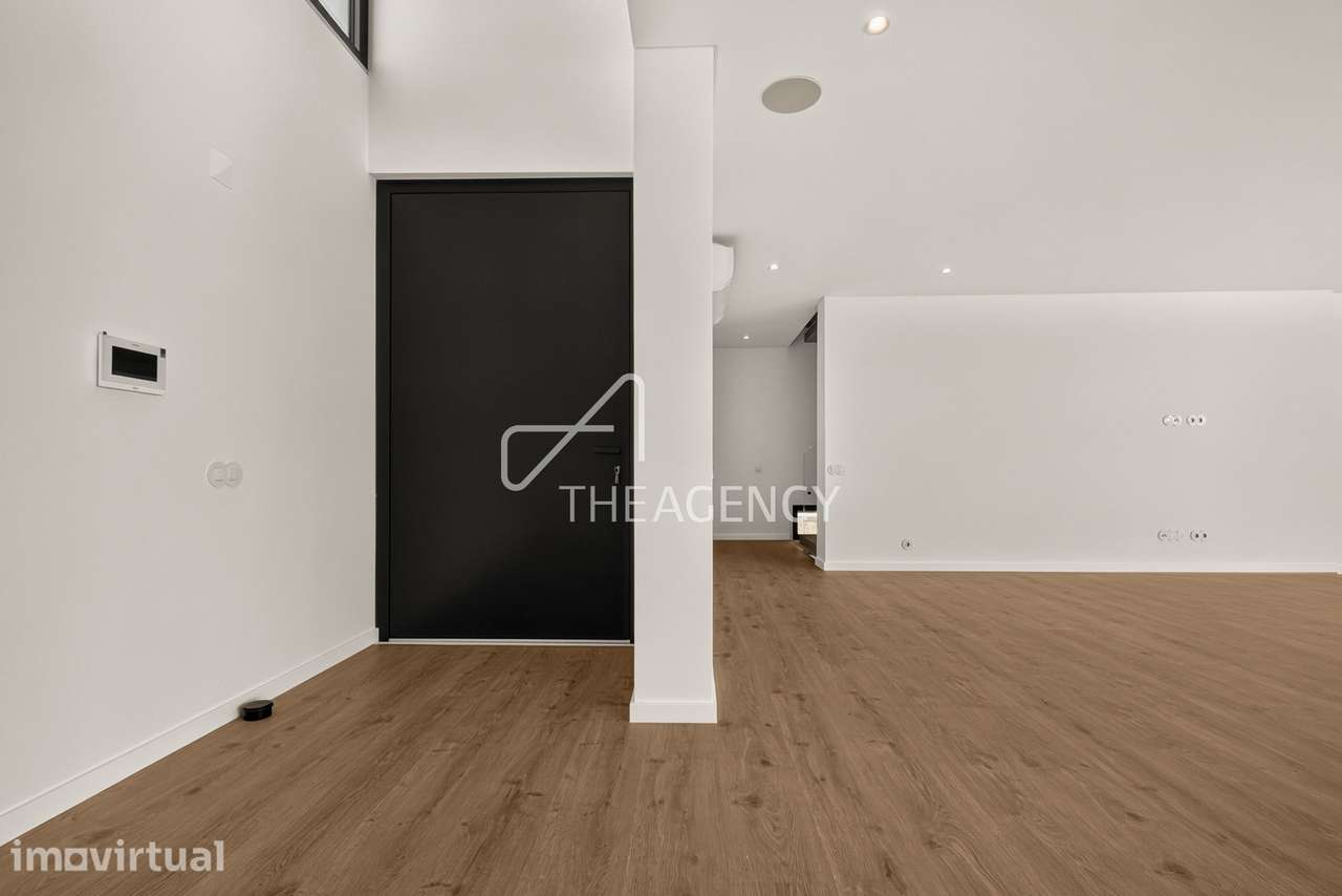 Moradia T4 de Luxo com Vista Mar, Piscina e Terraço Rooftop na Ericeir - Grande imagem: 2/60