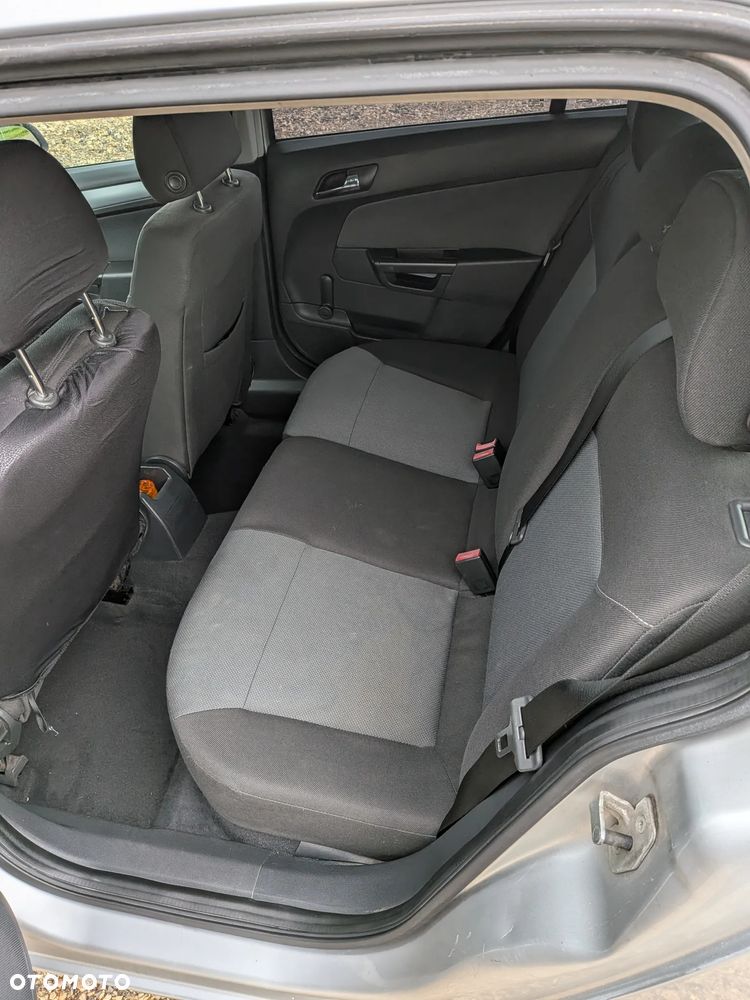 Opel Astra 1.6 Enjoy - 8