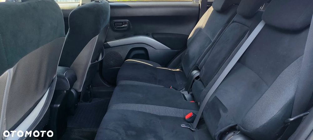 Mitsubishi Outlander 2.2 DID Instyle - 10