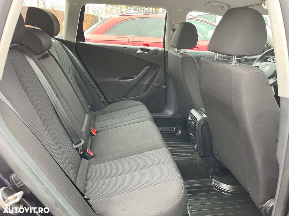 Volkswagen Passat 2.0 TDI DSG Comfortline - 12
