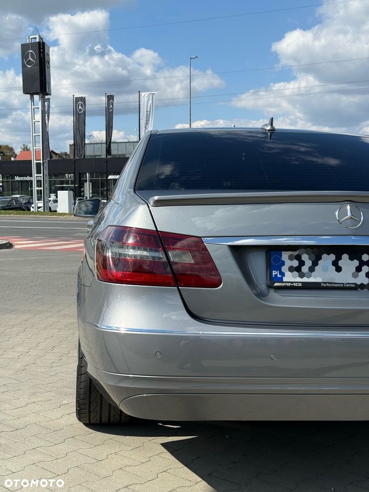 Mercedes-Benz Klasa E 200 CDI DPF BlueEFFICIENCY Automatik Avantgarde - 17