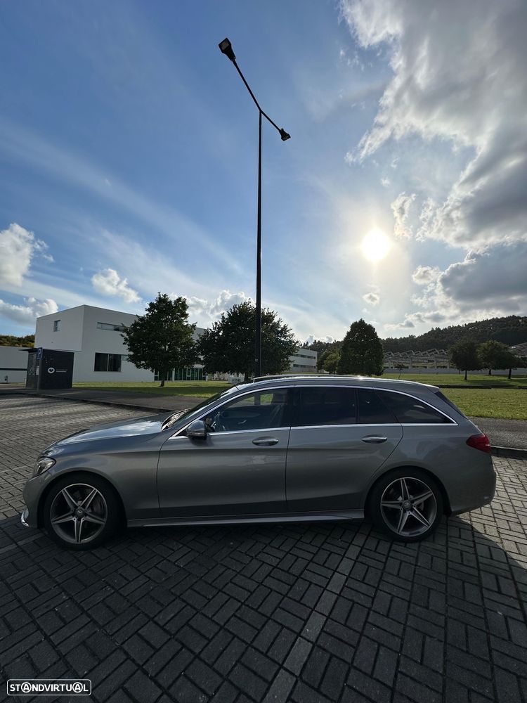 Mercedes-Benz C 300 h AMG Line - 23
